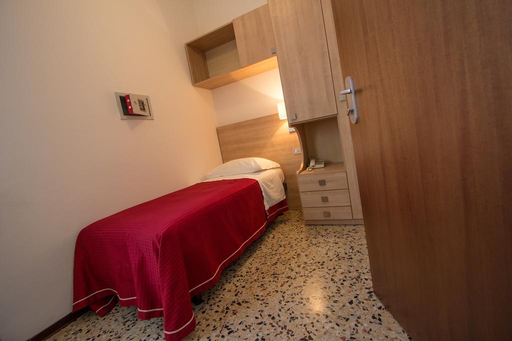 Casa Portofino Rooms&Breakfast Cesenatico Bilik gambar